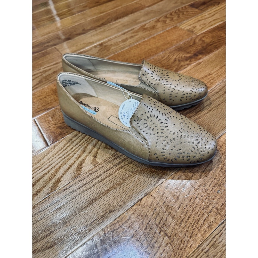 Baretraps Women's Amry Slip On Loafer Size 8M Brown Comfort Shoes